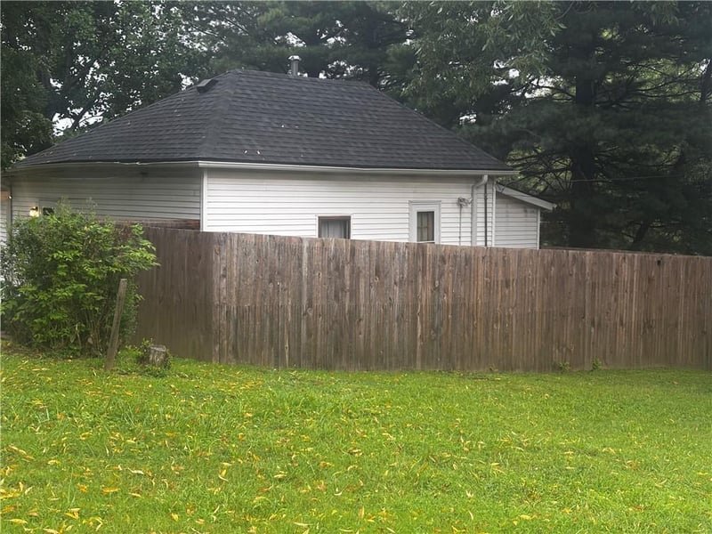 4502 Orchard Rd, St Joseph, MO 64506