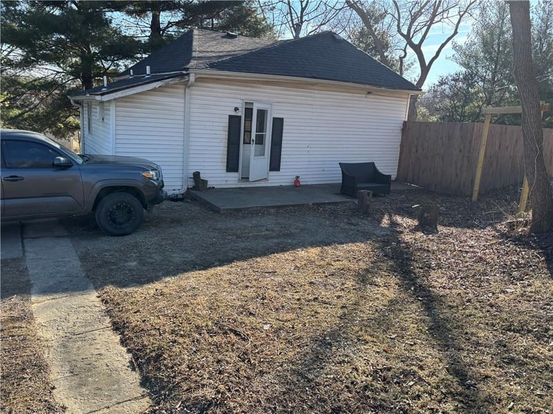 4502 Orchard Rd, St Joseph, MO 64506