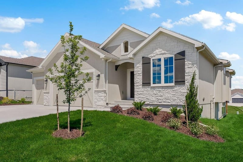 16775 Hall St, Olathe, KS 66062