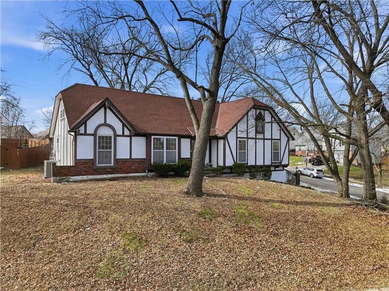 7922 Northwood Rd, Kansas City, MO 64151