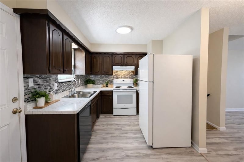 5607 Crest Dr, Kansas City, KS 66106