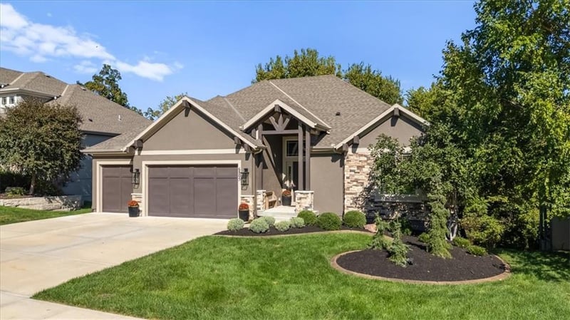 6805 Millbrook St, Shawnee, KS 66218
