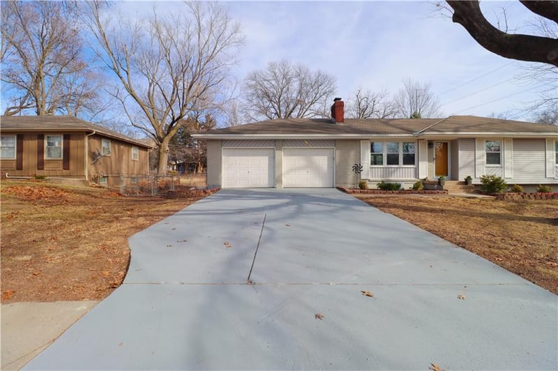 8635 Larsen St, Overland Park, KS 66214