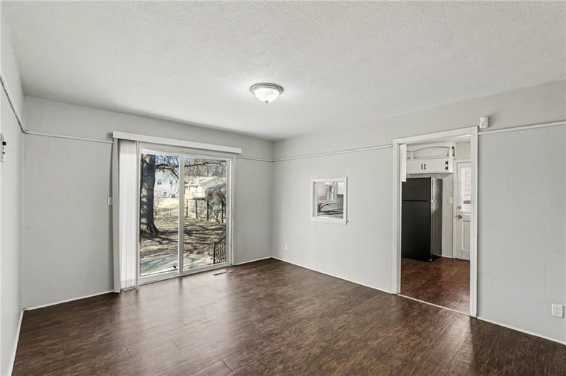 8806 Ford Ave, Kansas City, MO 64138