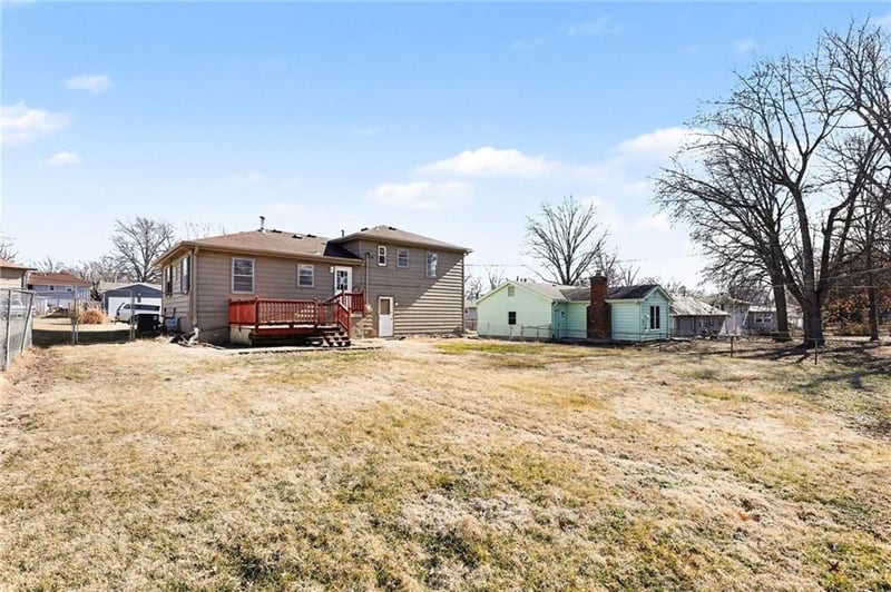 8704 Kentucky Ave, Raytown, MO 64138