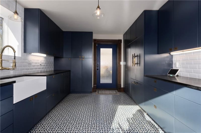 1101 Myrtle Ave, St Joseph, MO 64505