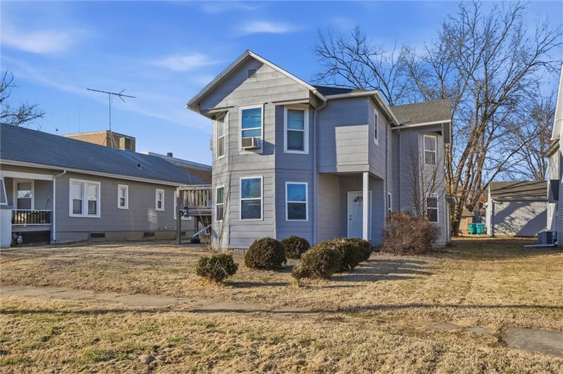 414 Brown Ave, Osawatomie, KS 66064