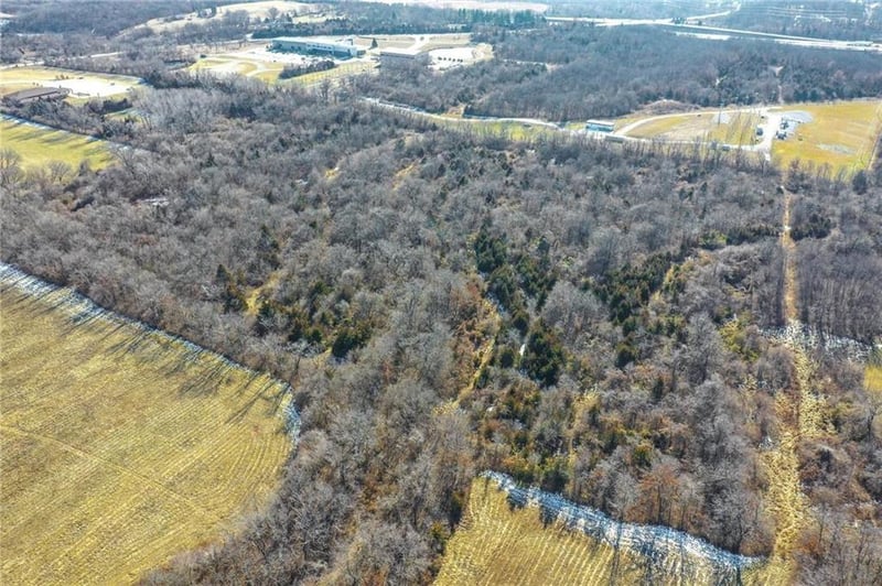 9721 Elm Ave, Kansas City, MO 64134