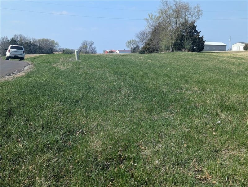 Cessna Lot 2541 Rd, Gallatin, MO 64640
