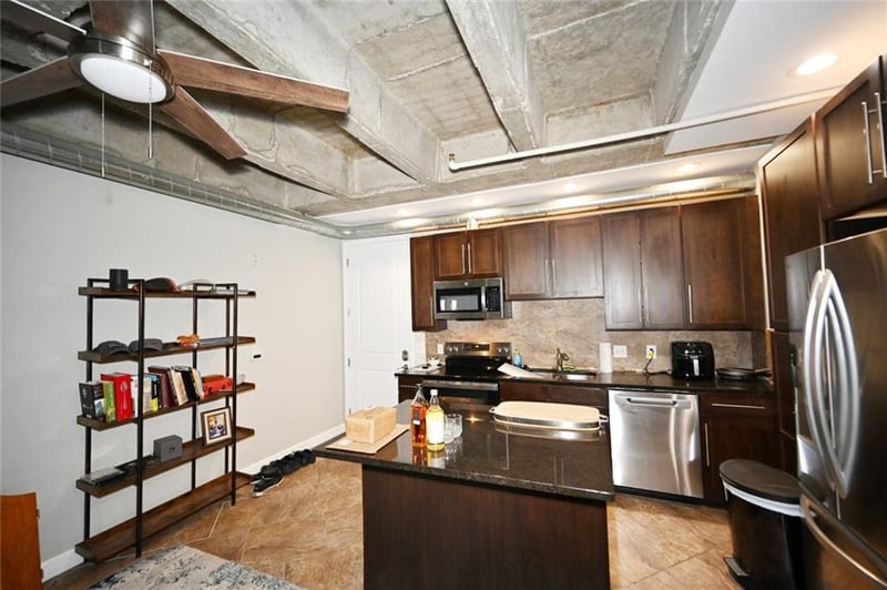 2940 Baltimore Ave #1209, Kansas City, MO 64108