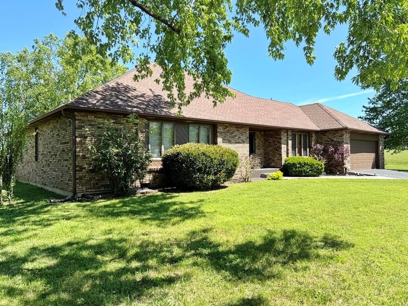 1355 E Ee Hw, El Dorado Springs, MO 64744