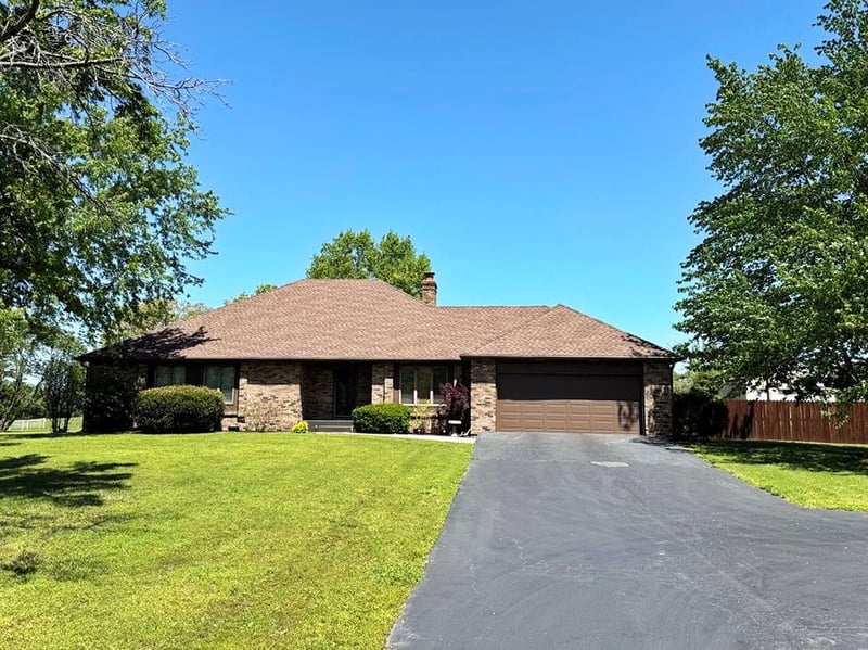 1355 E Ee Hw, El Dorado Springs, MO 64744