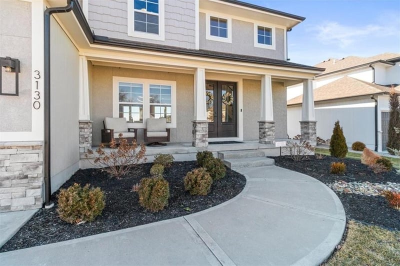 3130 Blue Ribbon St, Lee's Summit, MO 64082