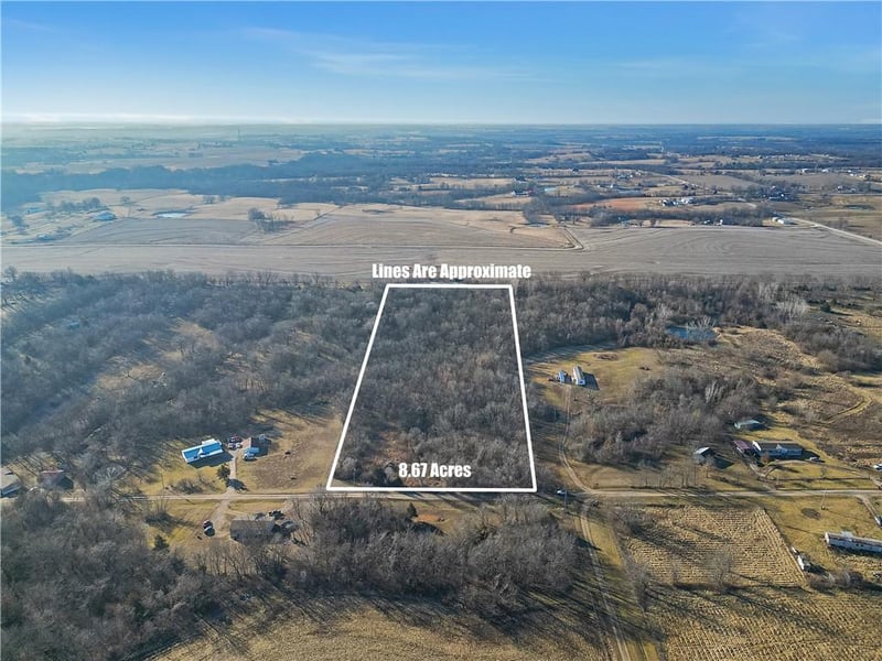 974 525th Rd, Centerview, MO 64019