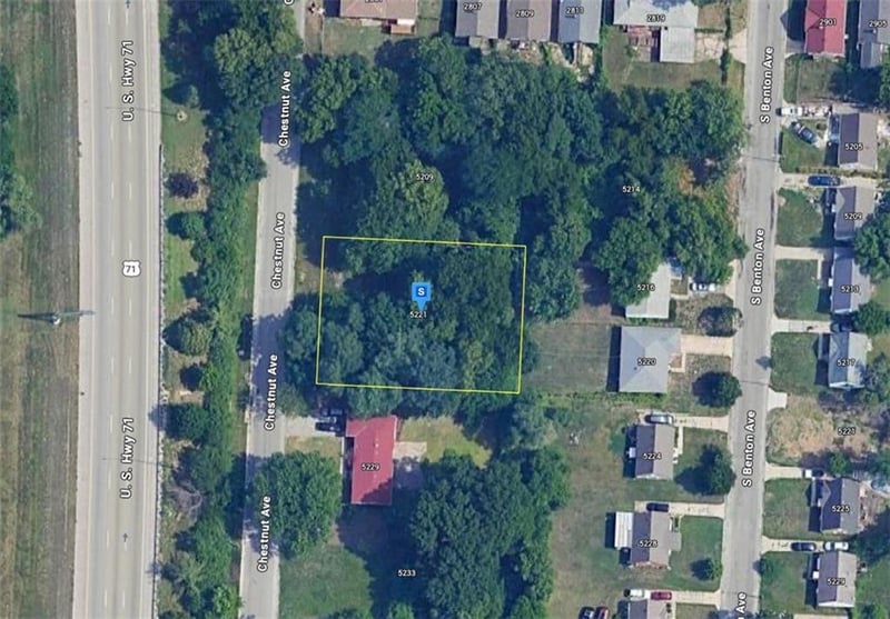 5221 Chestnut Ave, Kansas City, MO 64130