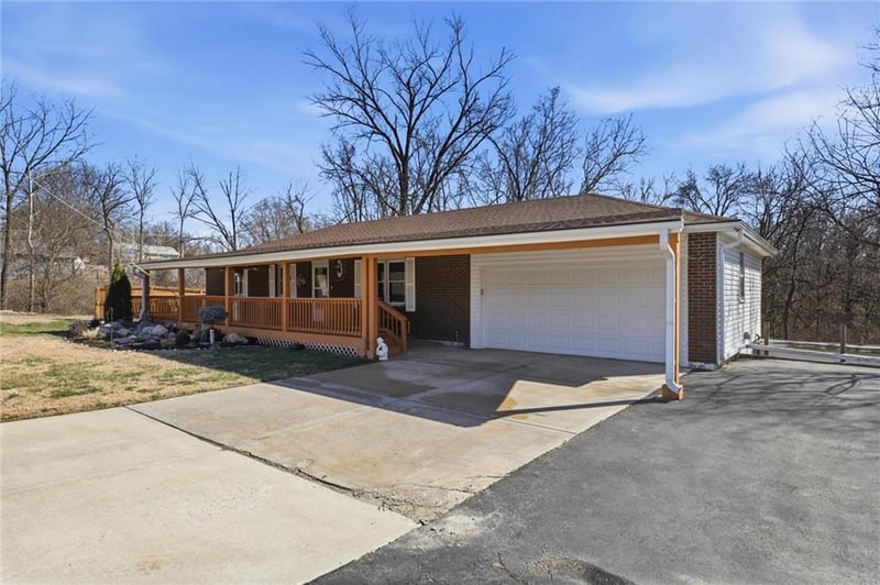 9851 Kansas Ave, Kansas City, KS 66111