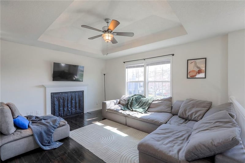 20242 17th Street Ct, Independence, MO 64056