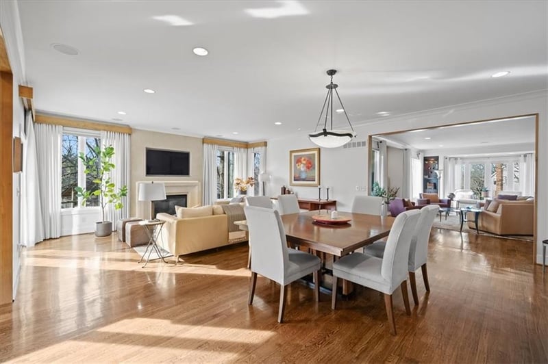 4001 W 126 St, Leawood, KS 66209