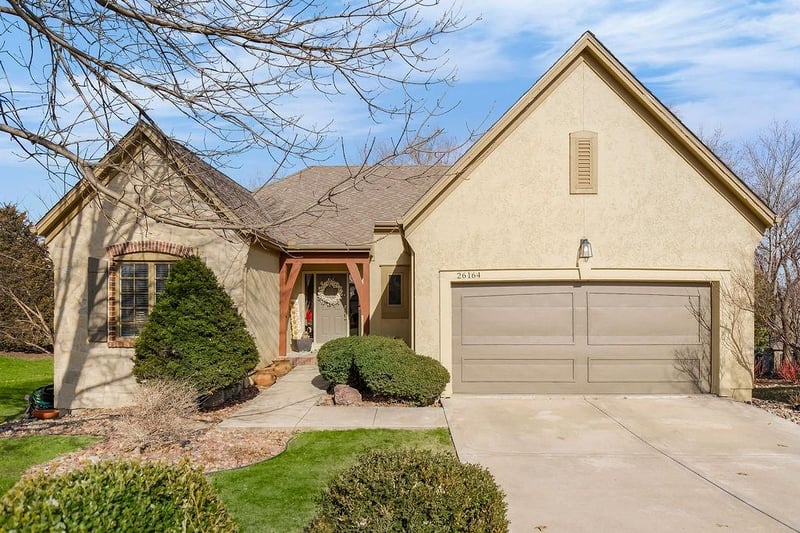 26164 109th St, Olathe, KS 66061