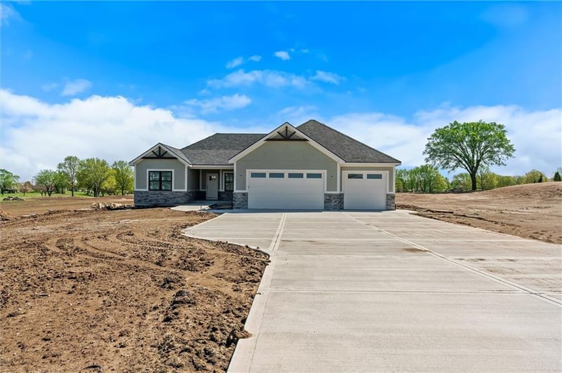 9901 Stockdale Rd, Liberty, MO 64068