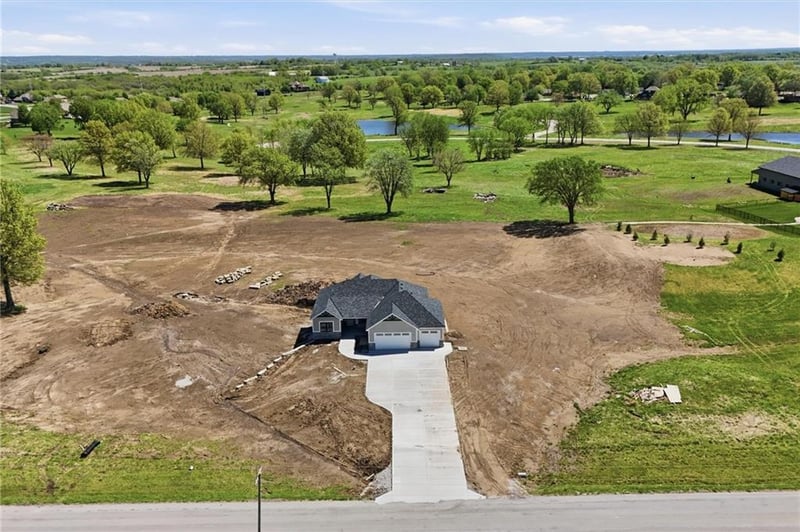 9901 Stockdale Rd, Liberty, MO 64068