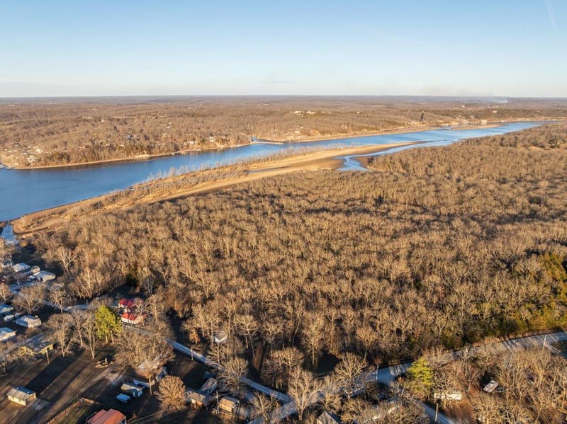 23583 Salley Dr, Warsaw, MO 65355