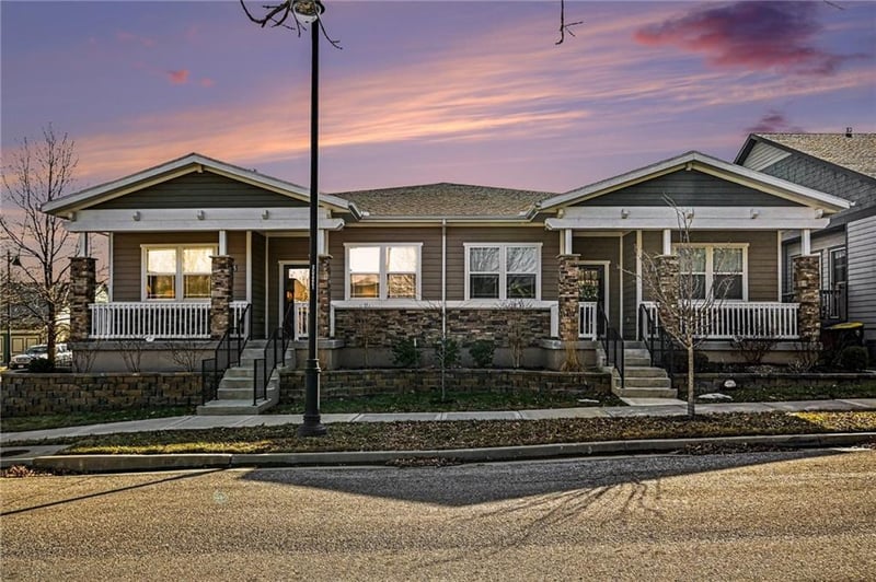 8915 80th Ter, Kansas City, MO 64158