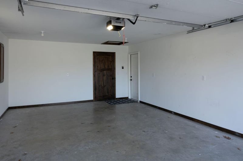 511 2nd St, Odessa, MO 64076