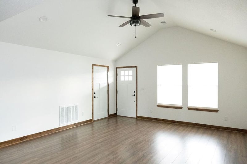 609 Dryden St, Odessa, MO 64076