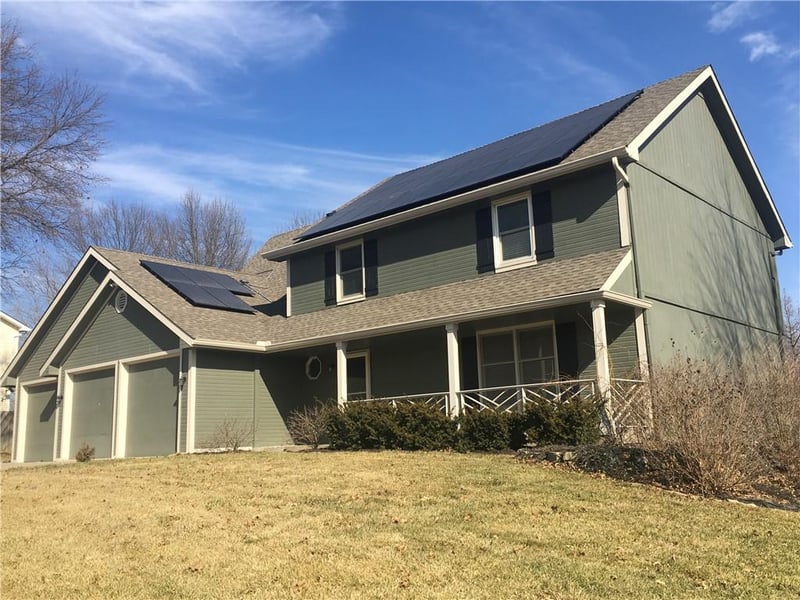 111 Southfork Rd, Lansing, KS 66043