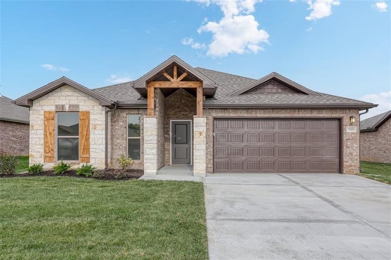 16782 Hall St, Olathe, KS 66062
