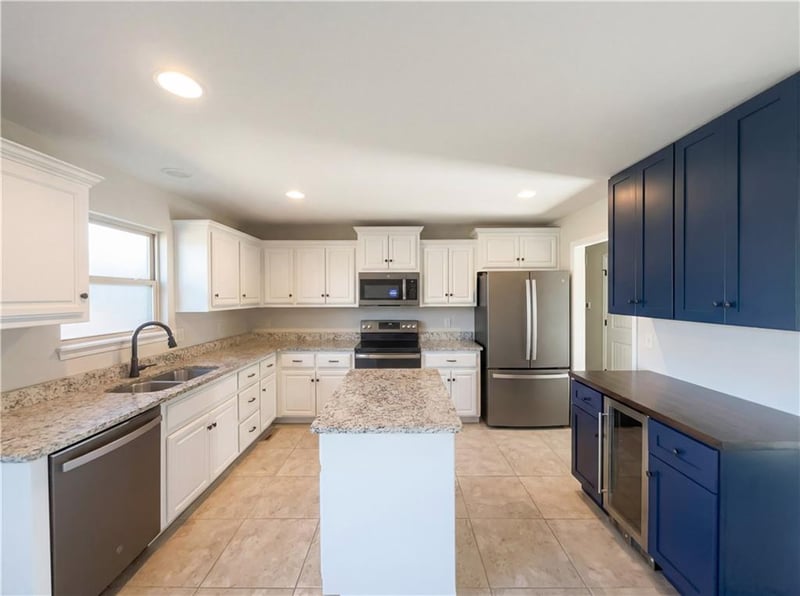 216 Greystone Way, Grain Valley, MO 64029