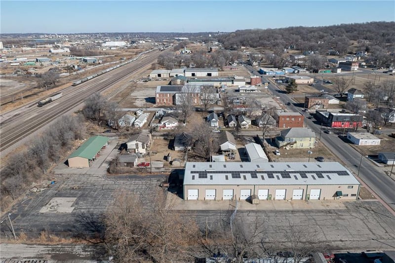 5214 Lake Ave, St Joseph, MO 64504