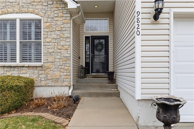 9820 Smalley Ave, Kansas City, MO 64157