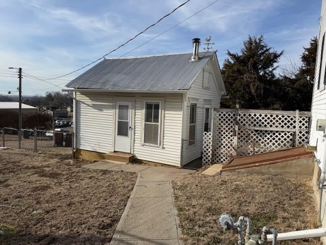 711 Mill St, Mound City, MO 64470