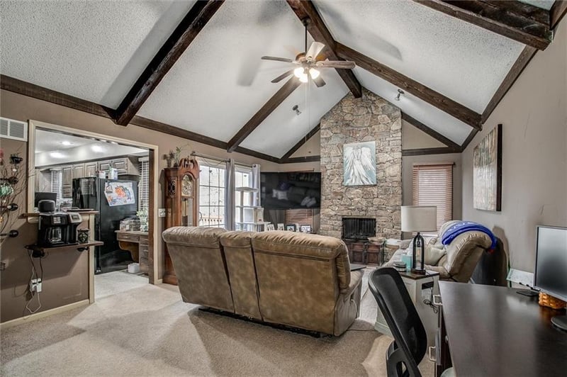 2829 Trenchard Dr, Independence, MO 64057