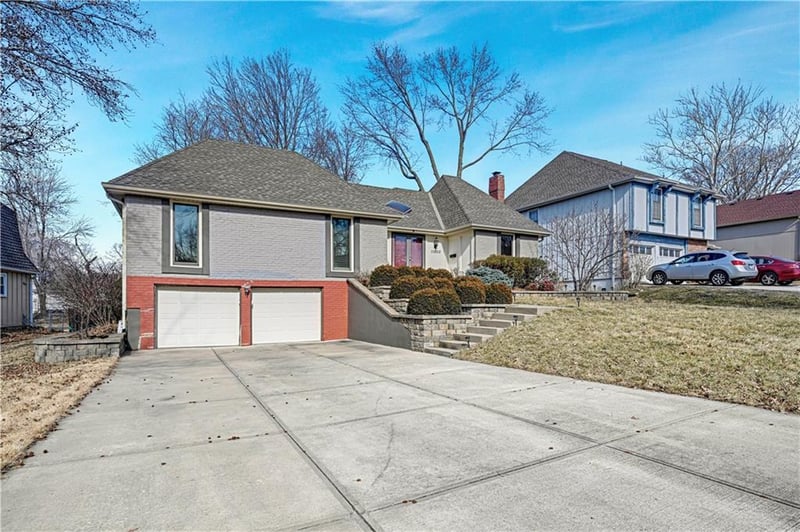 11800 99th Pl, Overland Park, KS 66214