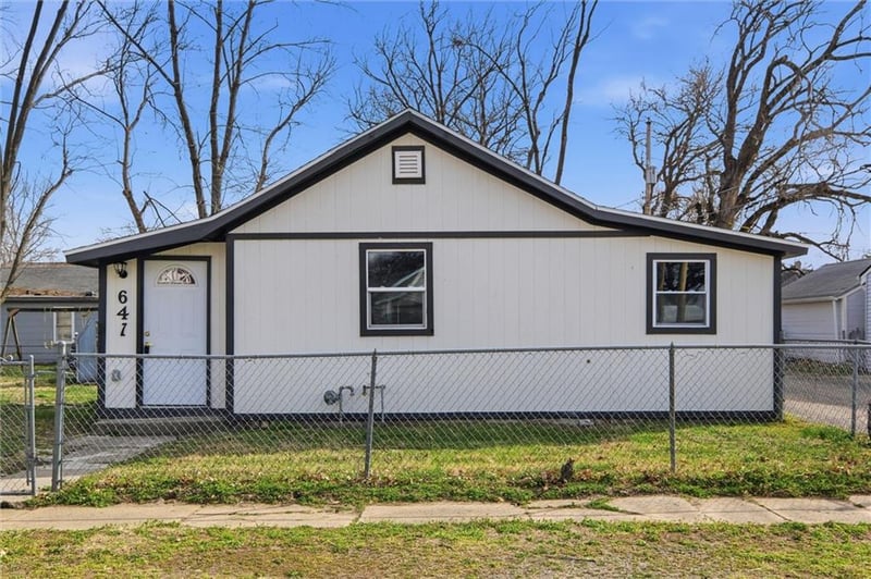 647 Grattan St, Topeka, KS 66616
