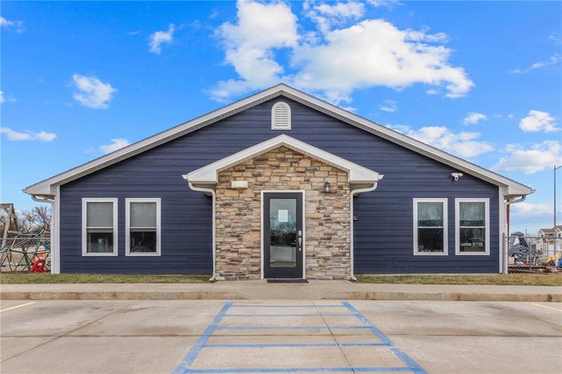 2707 Matthew Dr, Sedalia, MO 65301