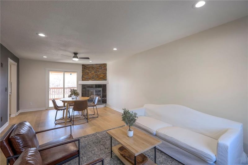 619 Gallatin St, Liberty, MO 64068