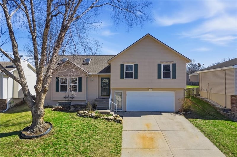 4121 Campbell Ave, Kansas City, MO 64116