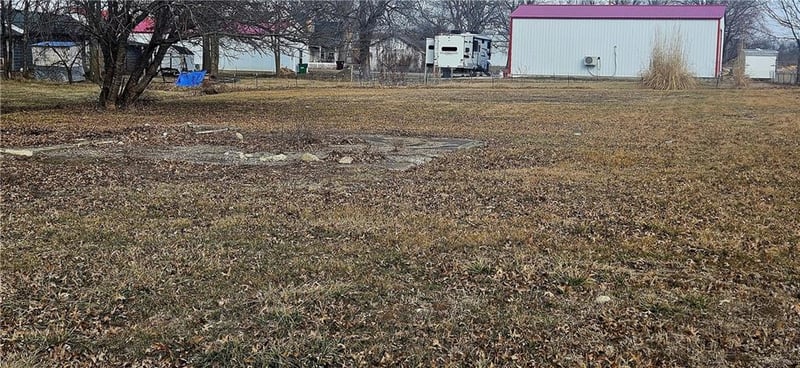 305 E Sixth St, Urich, MO 64788