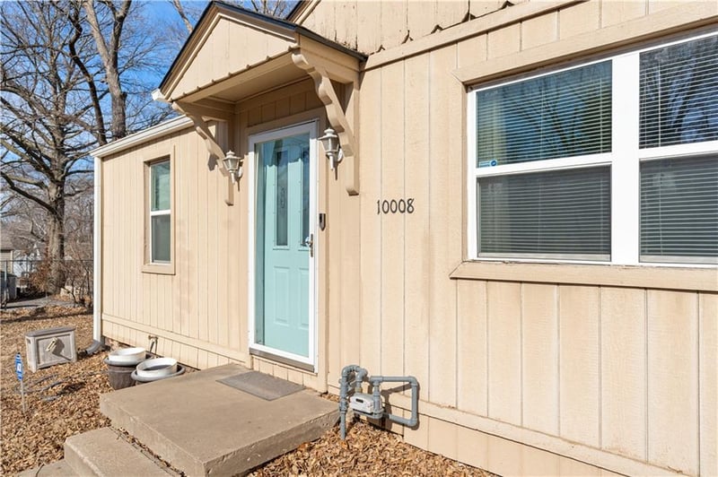 10008 60th Ter, Raytown, MO 64133