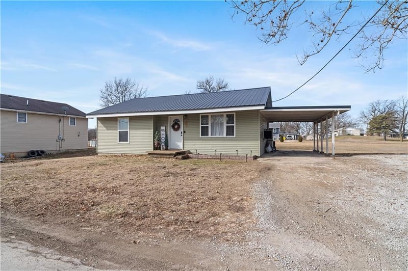 131 Ash St, Rushville, MO 64484