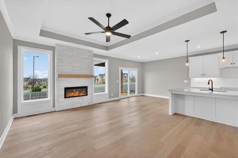25069 94th Ter, Lenexa, KS 66227