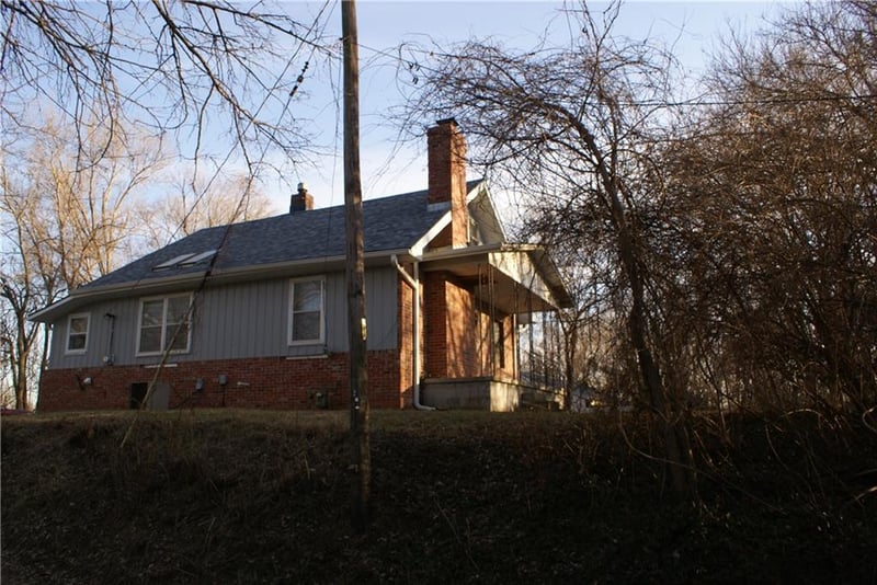 6501 16th St, St Joseph, MO 64504