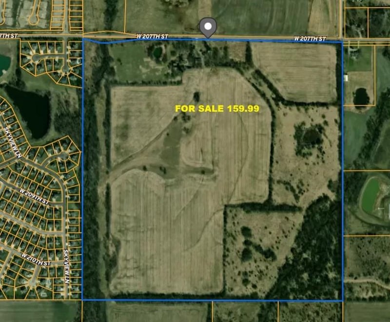 18721 207 St, Spring Hill, KS 66083