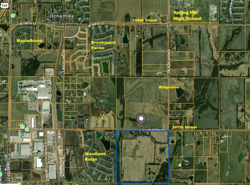 18721 207 St, Spring Hill, KS 66083