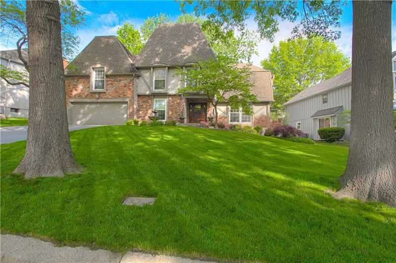 410 130th Ter, Kansas City, MO 64145