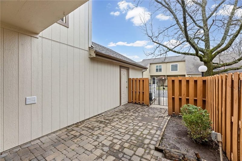 729 121 Ter, Kansas City, MO 64146